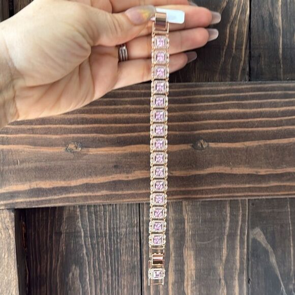 Elegant 14K Gold Plated RoseGold Pink Bracelet - Picture 1 of 9